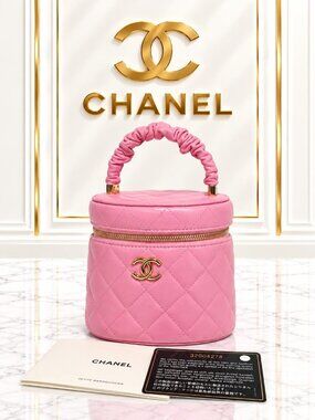 Authentic Chanel Pink Quilted Leather Vanity Case Bag CC Logo Top Handle